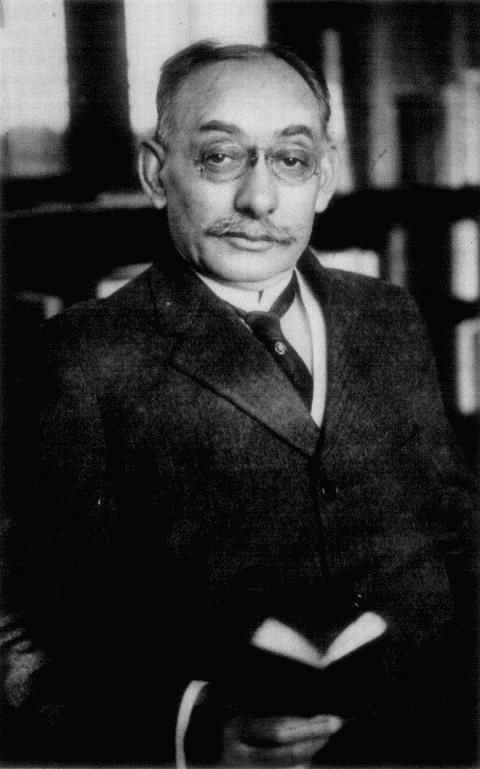 WALTER H. PAGE—American Ambassador to Great Britain—(Photo
from Paul Thompson)