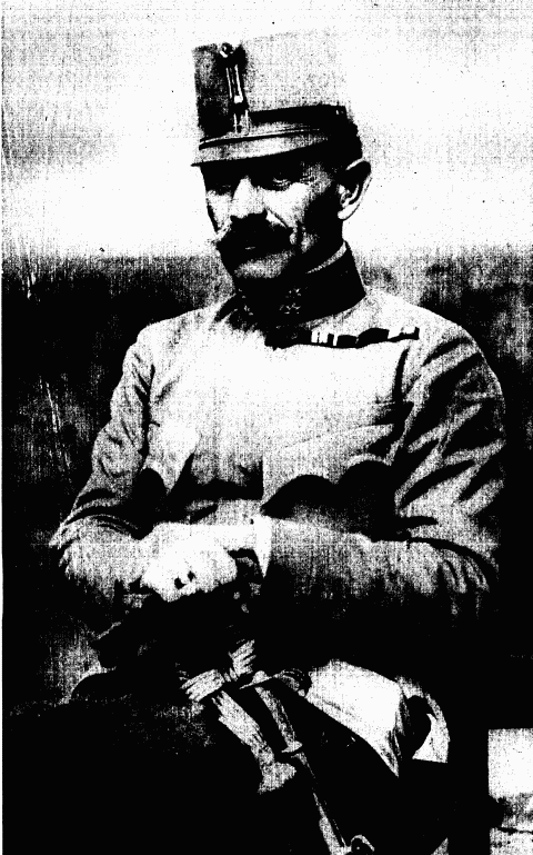 GENERAL VON KUSMANEK—Whose stubborn defense of Przemysl made it one of
the most notable sieges of history.—(Photo from Underwood &
Underwood.)
