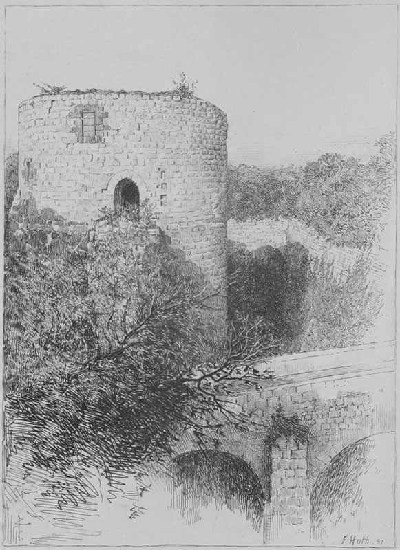 TOUR COUDRAY--CHINON.