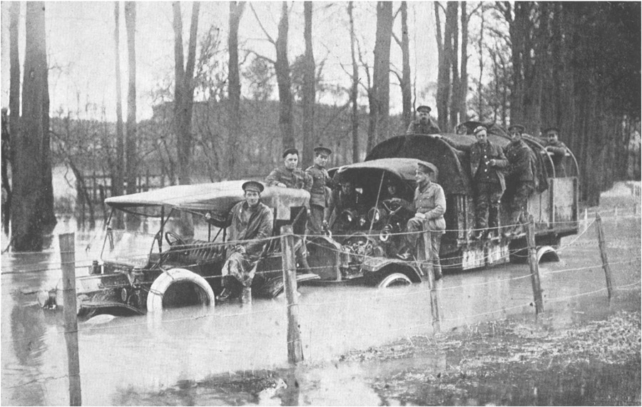 MECHANICAL TRANSPORTS IN SALISBURY FLOODS.