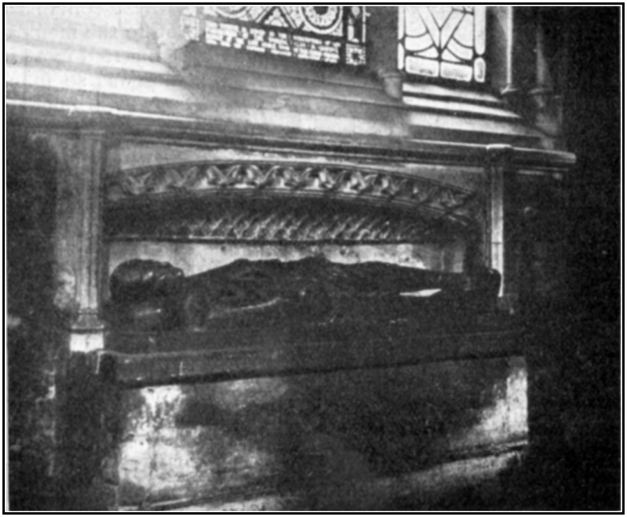 Effigy of Mailed Knight.