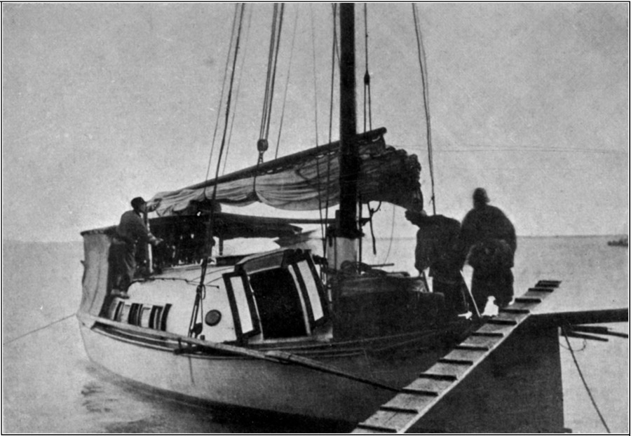 House-Boat on the Yangtse.