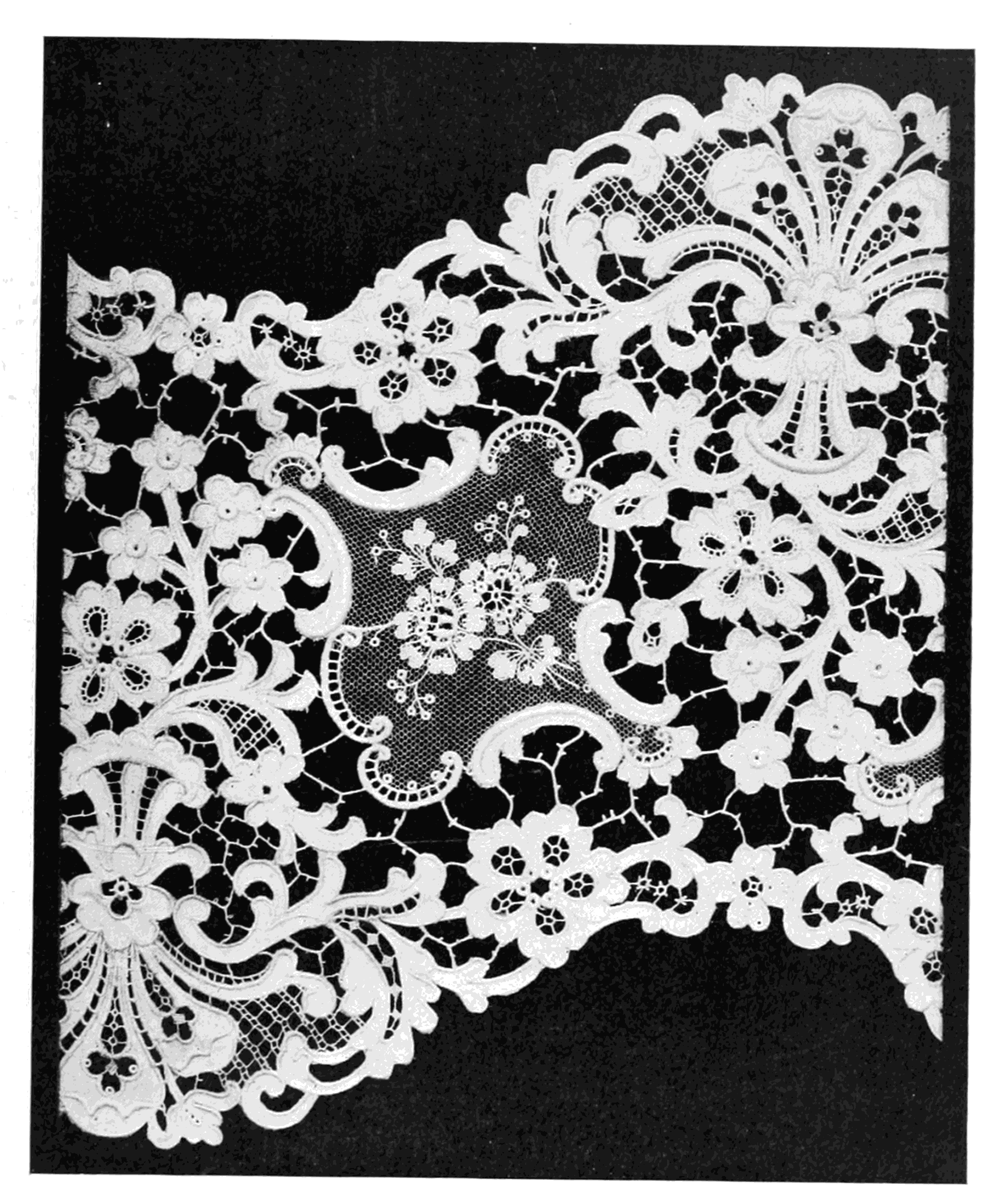 Imitation Point de Venise Combined with Point Gaze.